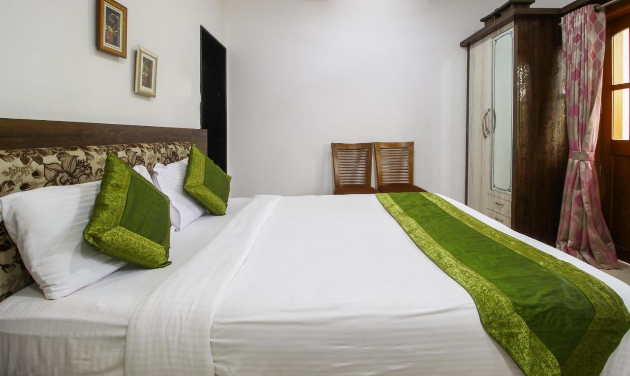 Treebo Trend Skylight Royal Stay Кандолім Екстер'єр фото