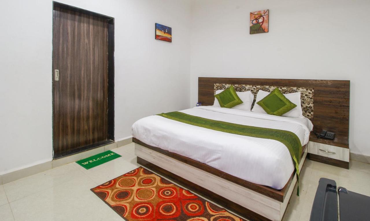 Treebo Trend Skylight Royal Stay Кандолім Екстер'єр фото