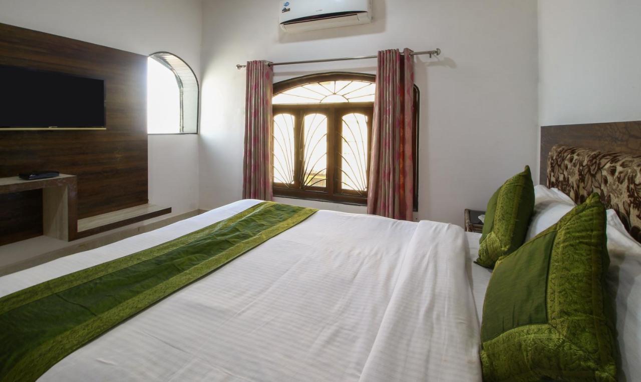 Treebo Trend Skylight Royal Stay Кандолім Екстер'єр фото
